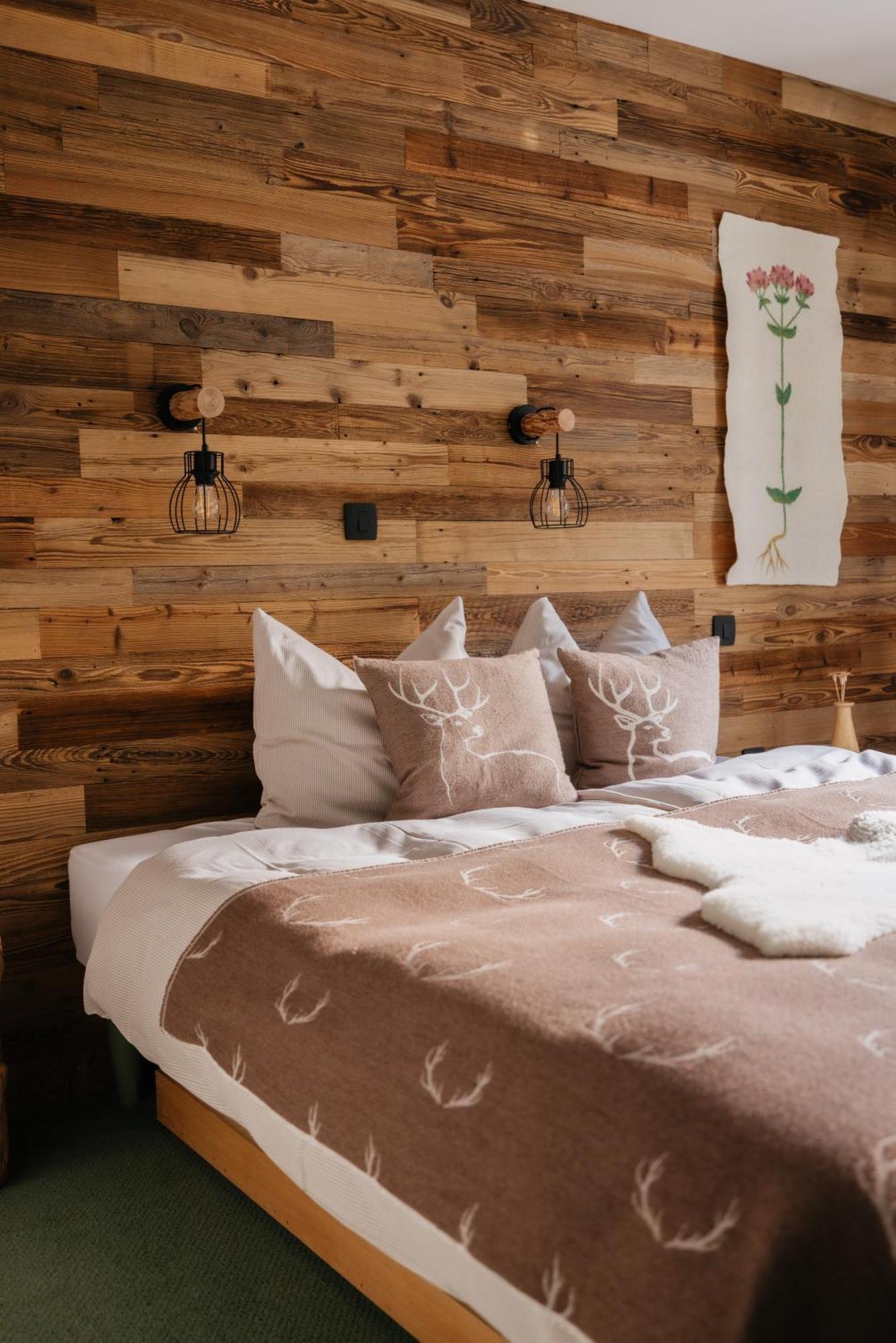 Solčava Eko Hisa-Eco House Na Razpotju酒店 外观 照片